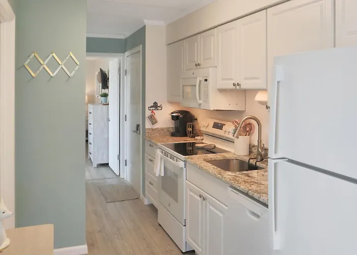 Beachbox Iii - Unreal Views - Oceanfront Balcony - Couple's Getaway - Worcester House 401 * Ocean City