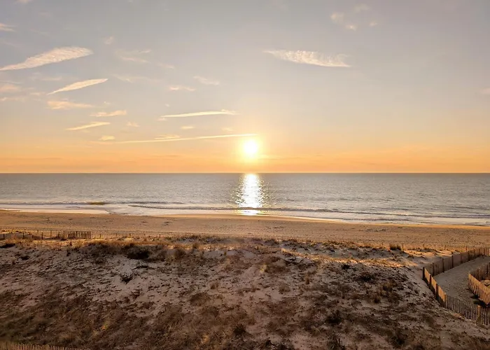 Beachbox Iii - Unreal Views - Oceanfront Balcony - Couple's Getaway - Worcester House 401
