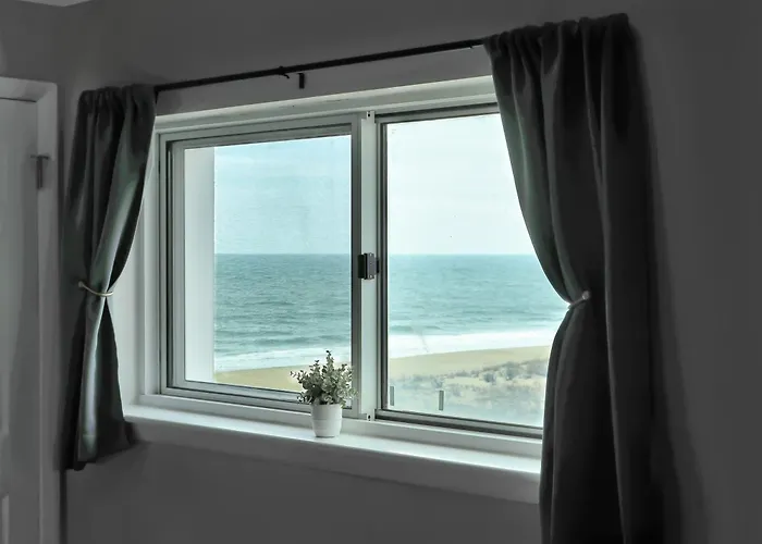 Beachbox Iii - Unreal Views - Oceanfront Balcony - Couple's Getaway - Worcester House 401
