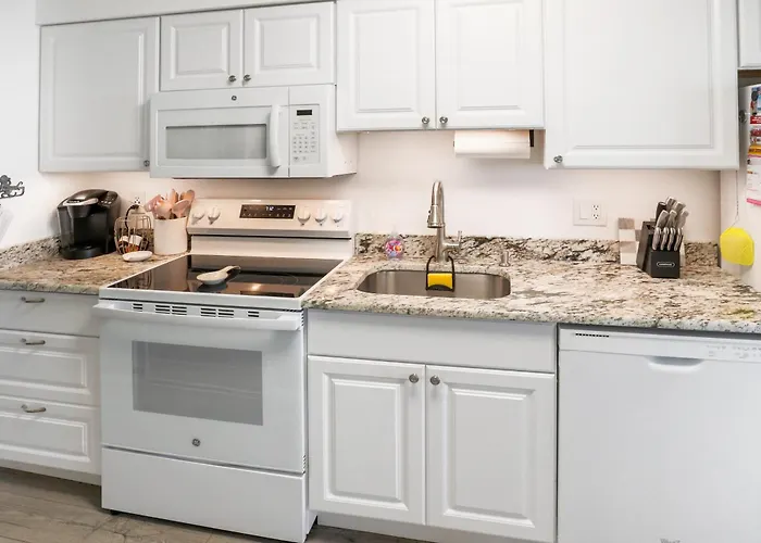 Beachbox Iii - Unreal Views - Oceanfront Balcony - Couple's Getaway - Worcester House 401 Apartamento Ocean City